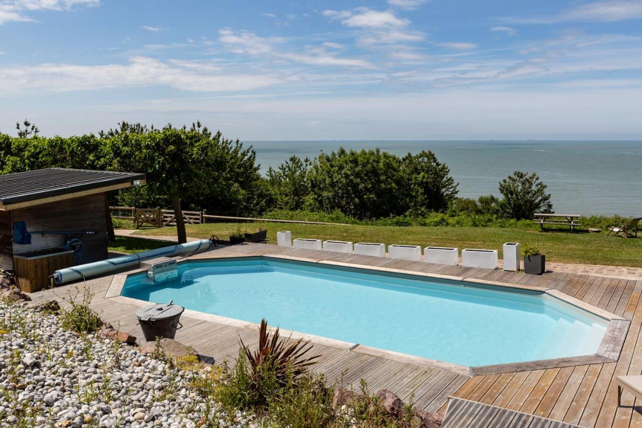 Domaine Du Grand Bec Bed & Breakfast Villerville Bagian luar foto