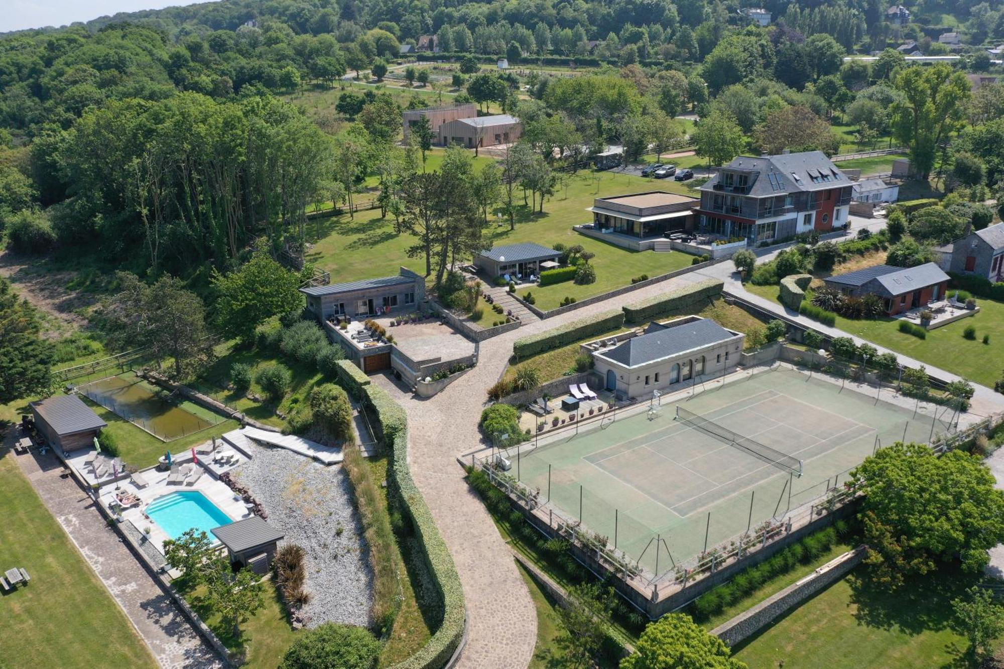 Domaine Du Grand Bec Bed & Breakfast Villerville Bagian luar foto