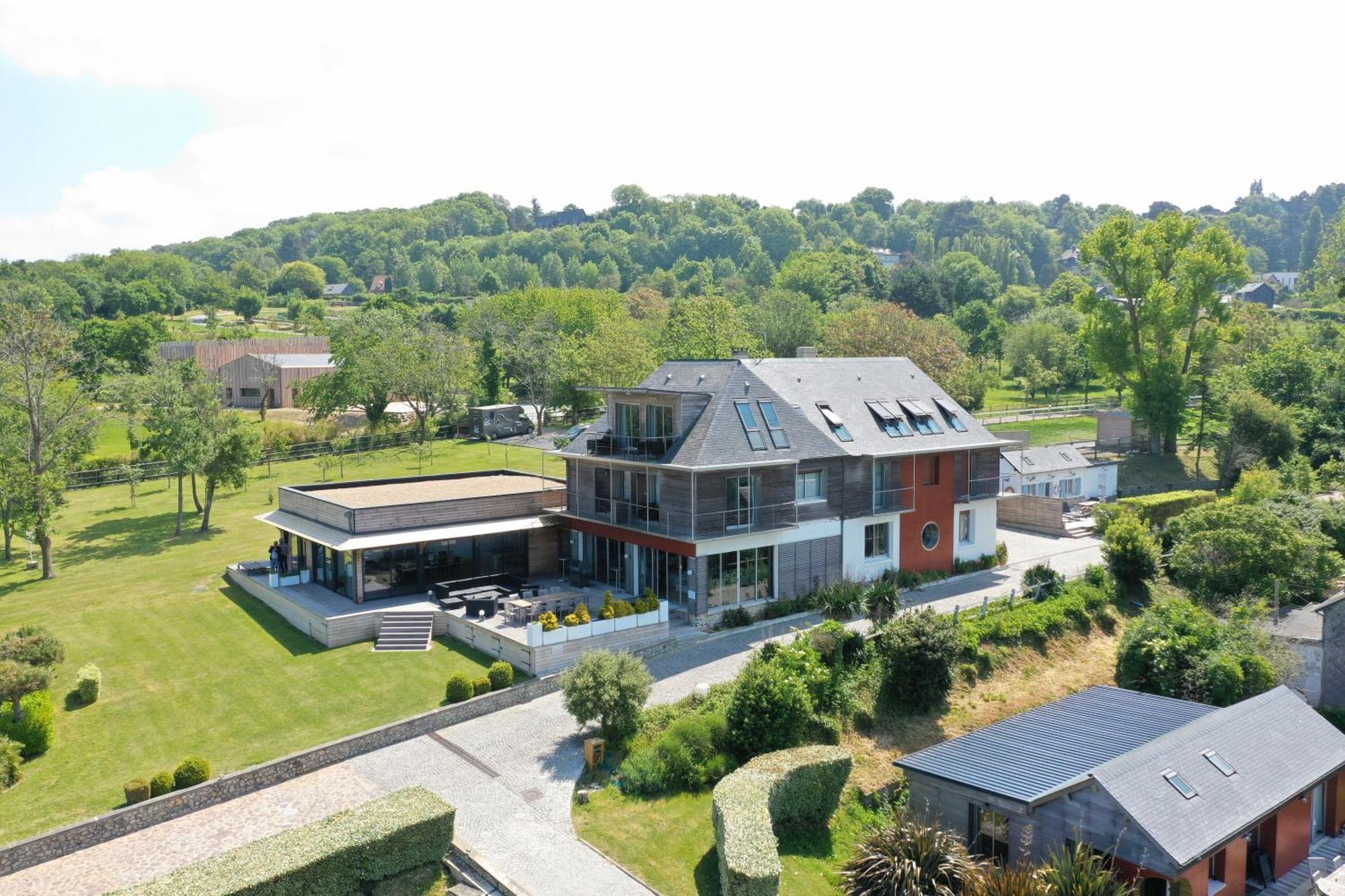 Domaine Du Grand Bec Bed & Breakfast Villerville Bagian luar foto